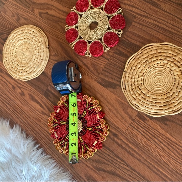🚨SOLD🚨Vintage BoHo wicker trivet set of 4 - Picture 9 of 9